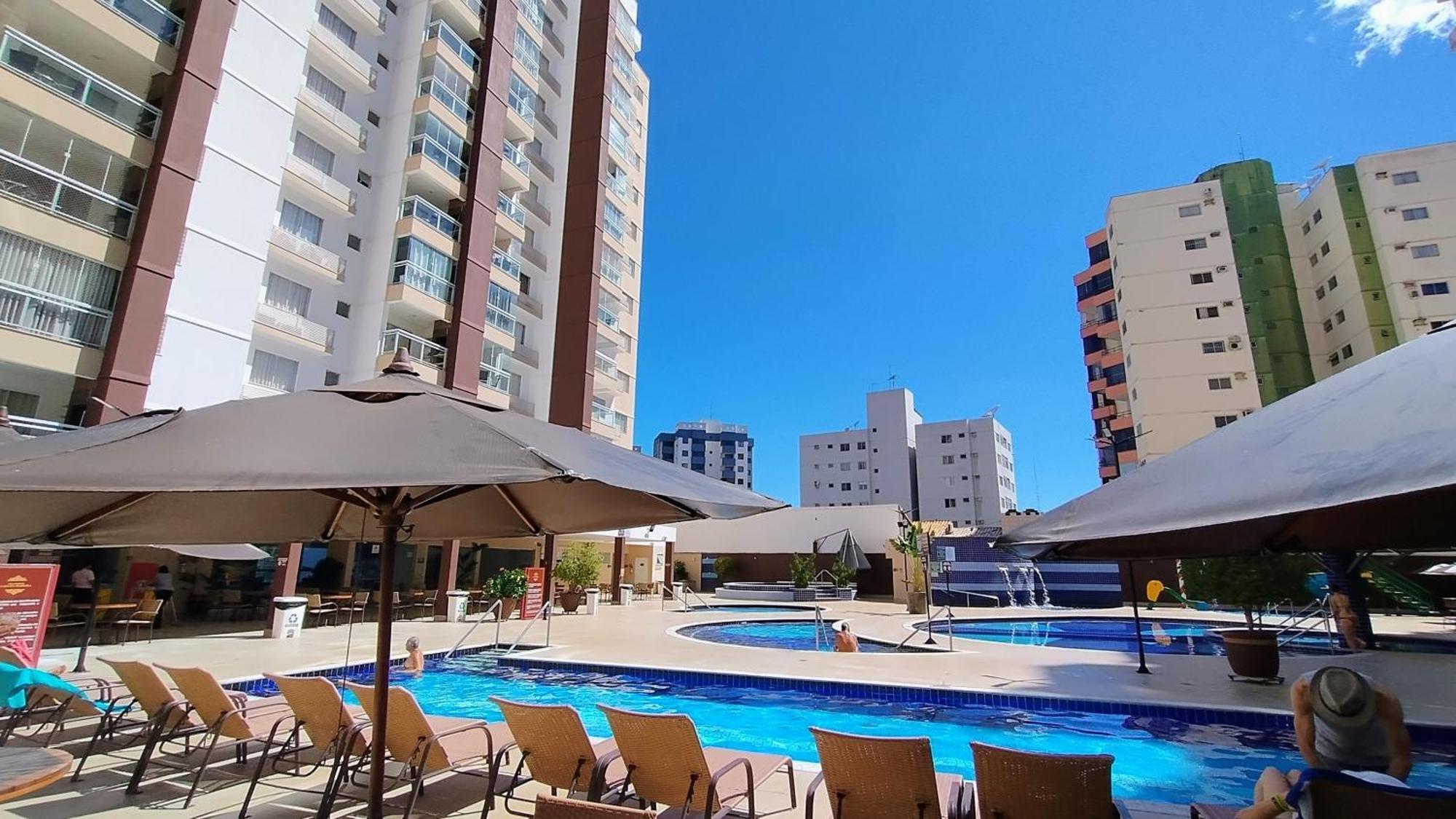 Casa Da Madeira Caldas Novas - Achei Ferias - Com Roupa De Cama Bagian luar foto